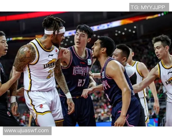 JR史密斯携手湖人对决广东队决战篮球场上的巅峰对决